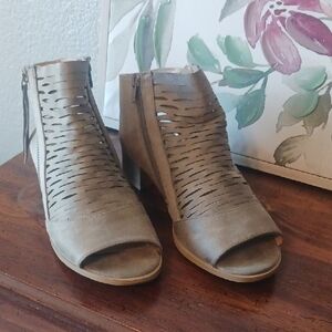 American Eagle Outfitters Taupe Laser-Cut Peep-Toe Ankle Booties